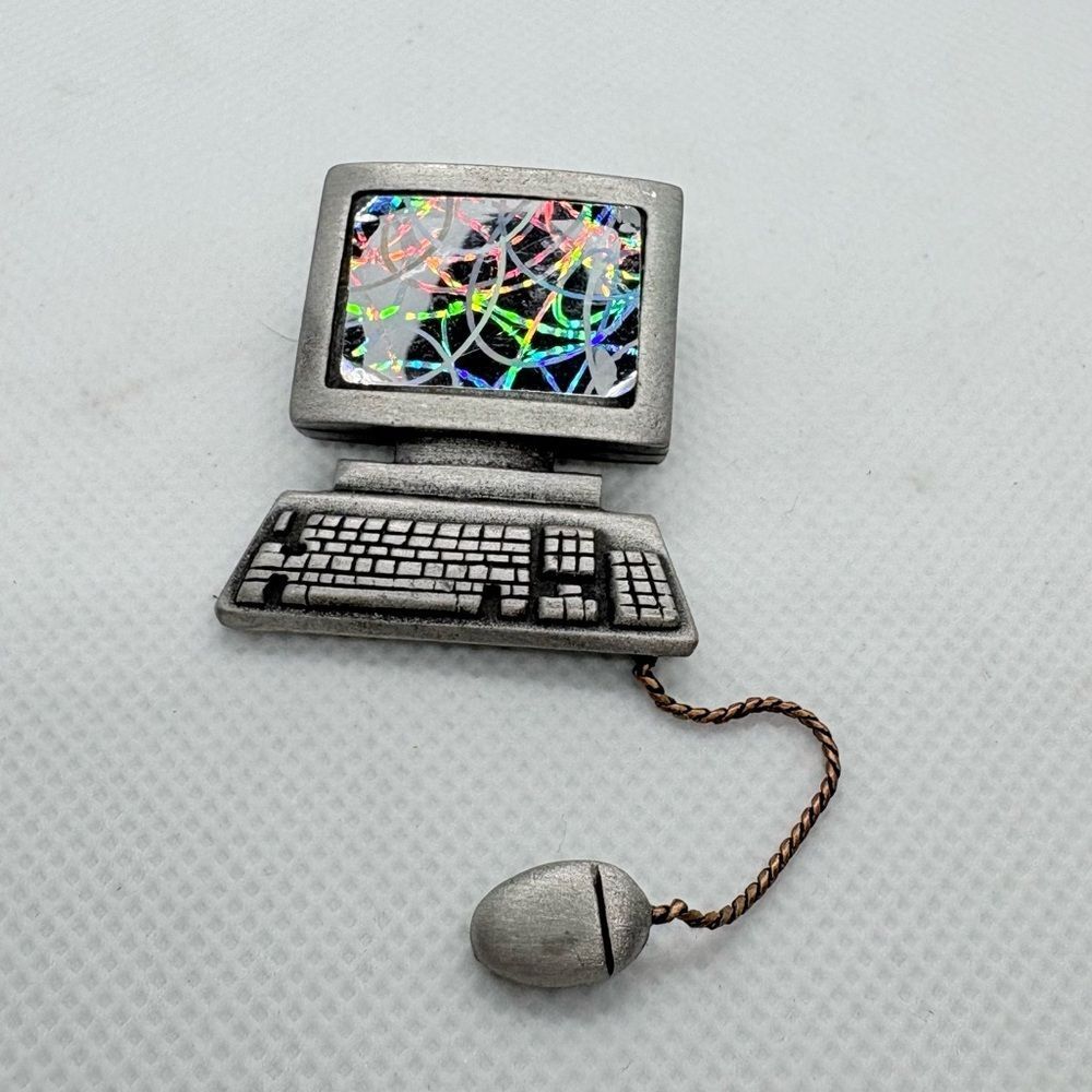 JJ Vintage Computer & Mouse Brooch – Holographic Screen – Retro Tech Novelty Pin